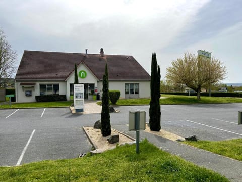 Campanile Montluçon ~ Saint-Victor Hotel in Centre-Val de Loire