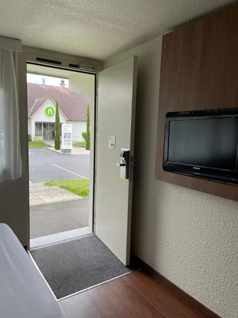 Campanile Montluçon ~ Saint-Victor Hotel in Centre-Val de Loire