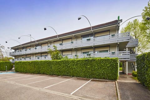 Campanile Melun Senart - Vert Saint Denis Hotel in Île-de-France