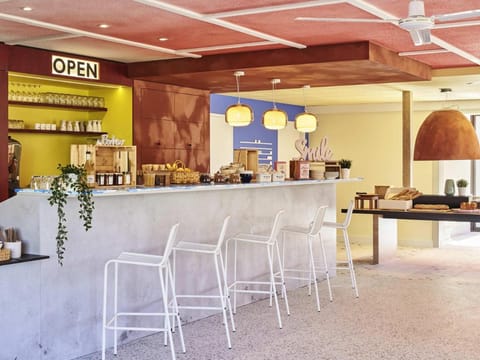 Greet Hotel Versailles - Voisins Le Bretonneux Hotel in Montigny-le-Bretonneux