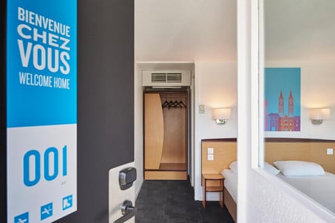 Kyriad Direct Strasbourg Ouest - Zénith Hotel in Eckbolsheim