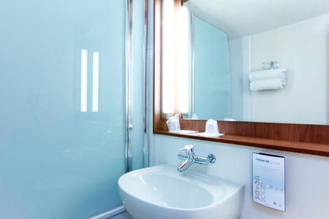 Campanile Valenciennes Ouest - Petite Foret Hotel in Hauts-de-France