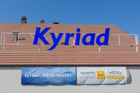 Hotel Campanile Chantilly Sud - Luzarches Hotel in Île-de-France