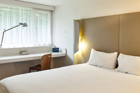 Campanile Villennes-Sur-Seine - Poissy Hotel in Poissy