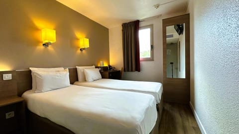 Kyriad Le Bourget Centre- Parc Des Expositions Hotel in Île-de-France