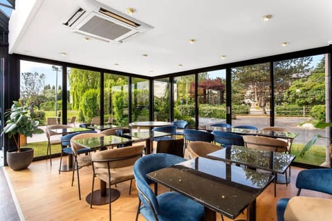 Kyriad Deauville - St Arnoult Hotel in Deauville