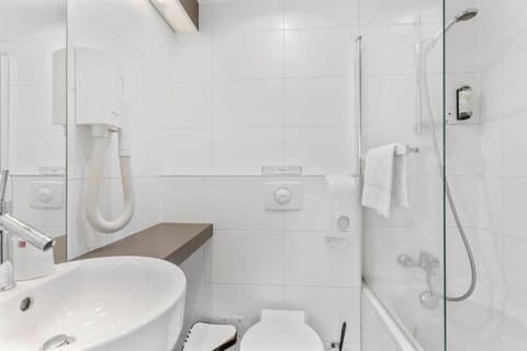 Kyriad Deauville - St Arnoult Hotel in Deauville