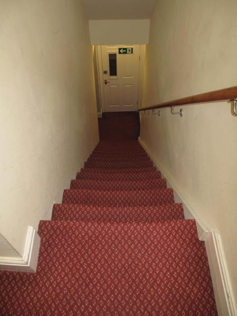 ML Lodge Hotel in Cardiff