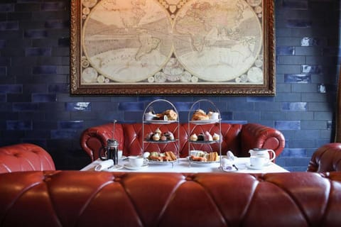 DoubleTree by Hilton Belfast City Ten Square Hotel in Belfast