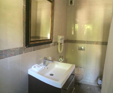 Hôtel Saint Alban Hotel in Saint-Maur-des-Fossés