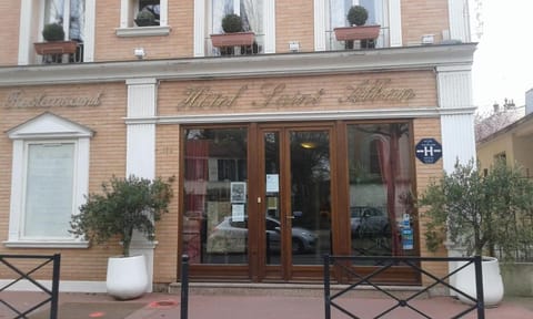 Hôtel Saint Alban Hotel in Saint-Maur-des-Fossés