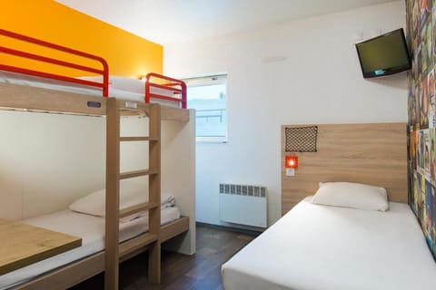 hotelF1 Igny Massy TGV, renovated Hotel in Île-de-France