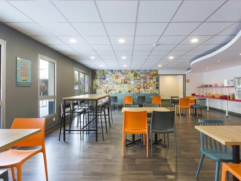 hotelF1 Igny Massy TGV, renovated Hotel in Île-de-France