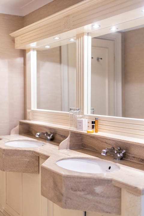 Angel and Royal Hotel Hotel in Grantham