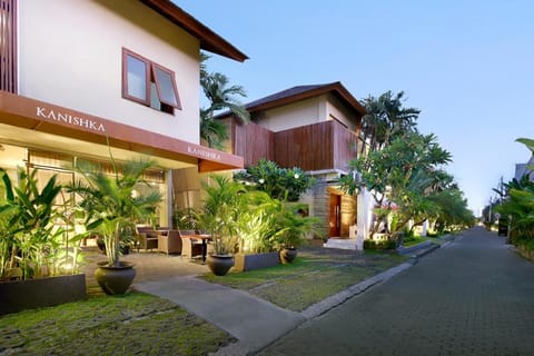 Kanishka Villas Hotel Villa in Kuta