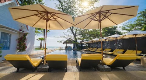 Ocean Breeze Resort Resort in Khuekkhak