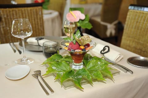 Logis Hôtel Auberge De L'ecole Hotel in Centre-Val de Loire