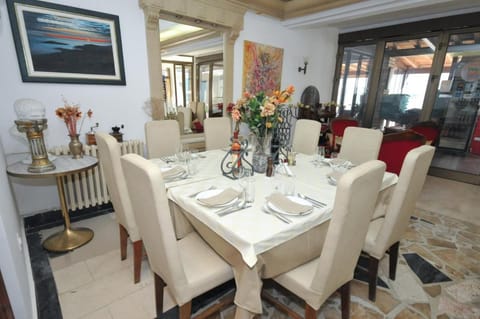 Hotel Oaza Hotel in Budva