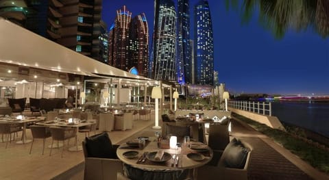 Khalidiya Palace Rayhaan By Rotana, Abu Dhabi Resort in Abu Dhabi