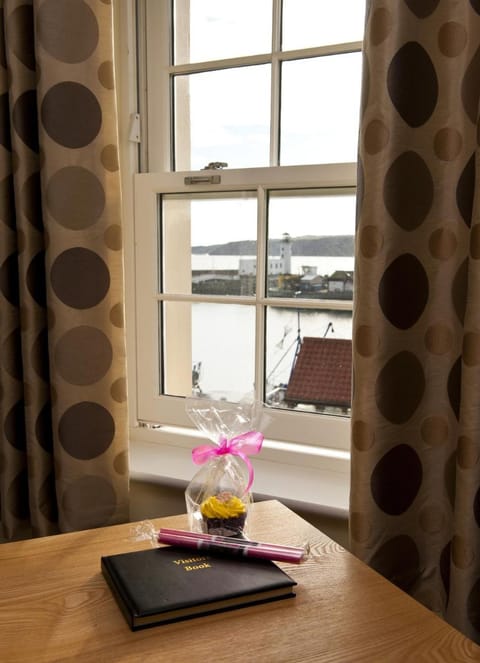 Harbourside Apartments with Private Parking Apartment in Scarborough