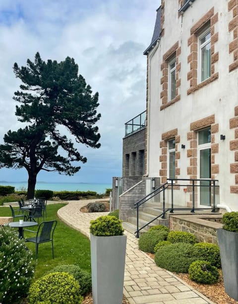 Hôtel Les Costans, The Originals Relais Hotel in Perros-Guirec