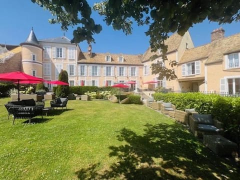 Hôtel Saint-Laurent, The Originals Relais Hotel in Île-de-France