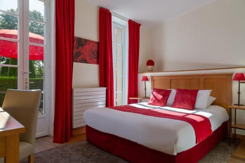 Hôtel Saint-Laurent, The Originals Relais Hotel in Île-de-France