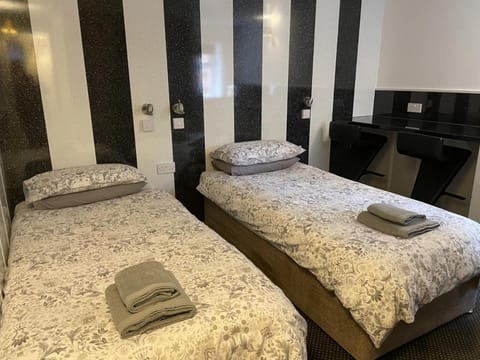 OYO The Bentleys Hotel Bed and Breakfast in Newcastle upon Tyne