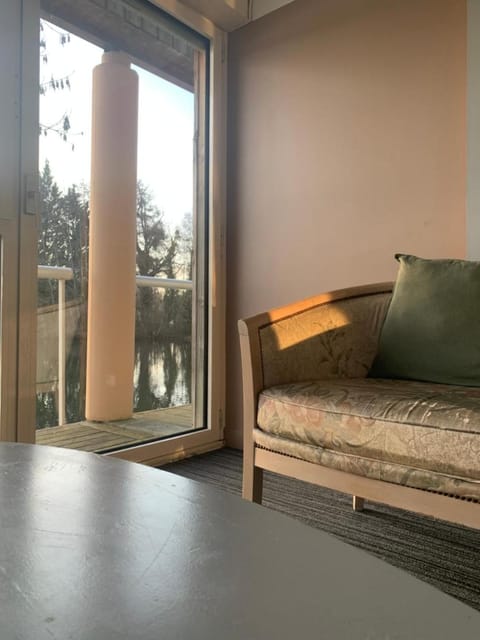 Hôtel L'ile Du Saussay Hotel in Île-de-France