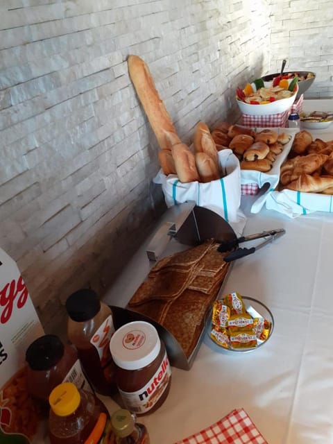 Peace and Love Hostel Hostel in Paris