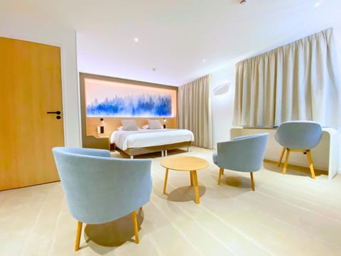 Brit Hotel Du Parc - Fougères Hotel in Brittany