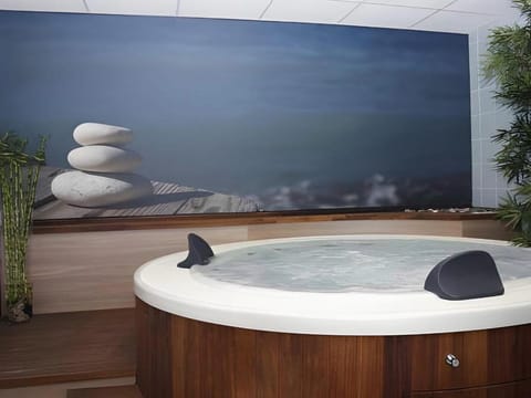 Suite Home Apt Luberon Hotel in Apt