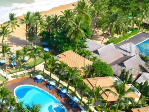 Khaolak Bay Front Hotel Resort in Khuekkhak