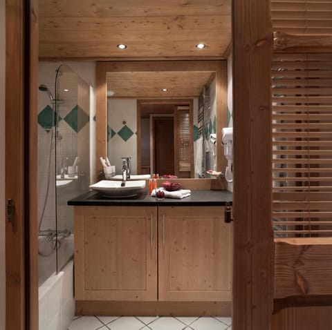 CGH Résidences & Spas Les Chalets de Jouvence Apartment hotel in Arâches-la-Frasse