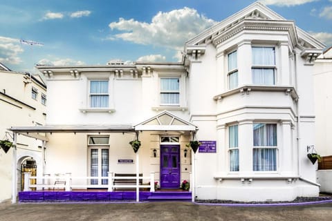 Brunton House Guest House Bed and Breakfast in Clacton-on-Sea