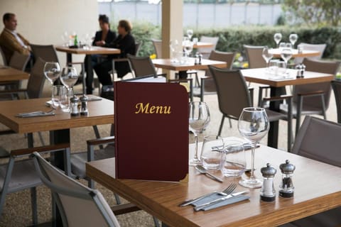 L'EPI HOTEL Hotel in Île-de-France