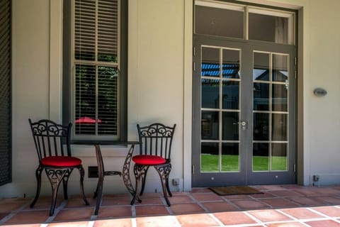 Avondrood Guest House by The Oyster Collection Bed and Breakfast in Franschhoek