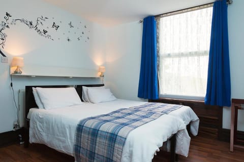 Breeze Guest House Bed and Breakfast in Liverpool