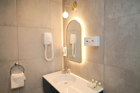 Princesse Caroline Hotel in Paris