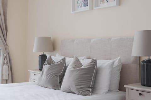 City Stay Apartments - Hub Apartment in Milton Keynes