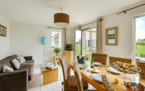 Lagrange Vacances Les Hauts de la Houle Apartment hotel in Cancale