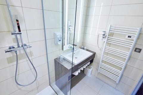 Kyriad Poitiers Jules Verne Site du Futuroscope Hotel in Centre-Val de Loire