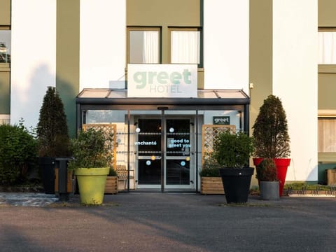 greet Chartres Est Hotel in Chartres