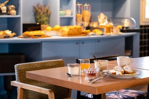 greet Chartres Est Hotel in Chartres