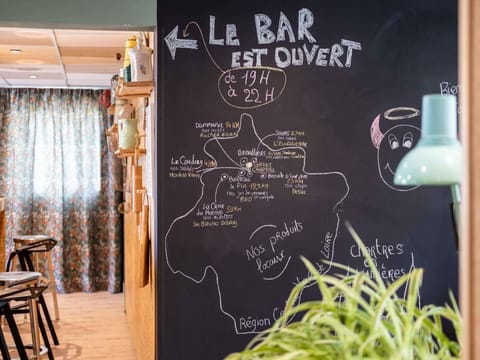 greet Chartres Est Hotel in Chartres