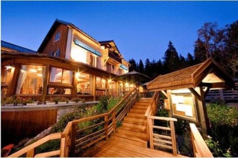 Auberge De La Croix Perrin Hotel in Lans-en-Vercors