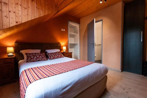 Auberge De La Croix Perrin Hotel in Lans-en-Vercors