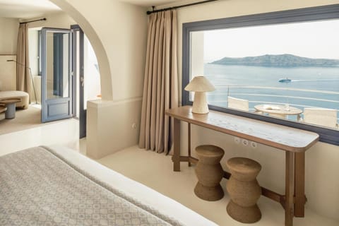 Homeric Poems Hotel in Thera