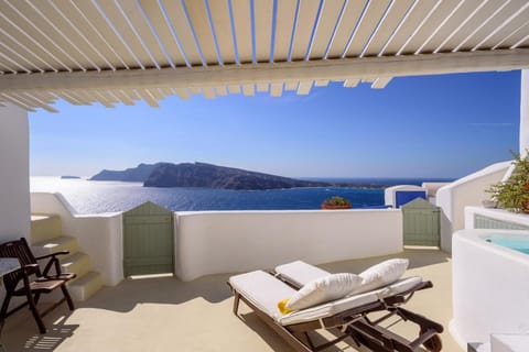 Fanari Villas Hotel in Oia