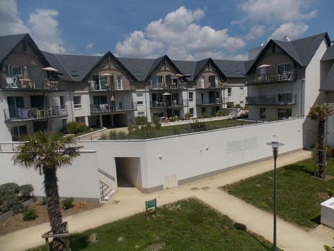 Résidence Vacances Bleues Les Jardins d'Arvor Apartment hotel in Bénodet